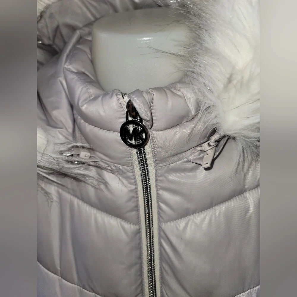 Girls silver Michael Kors coat - Picture 4 of 8
